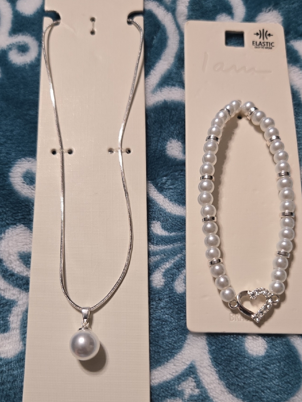 White Pearl Heart Bracelet & Pendant Necklace Set